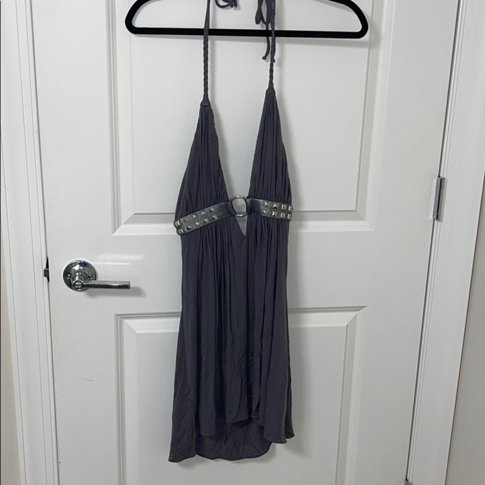 braided straps with leather band, v neck